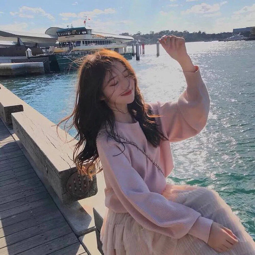 赖猫的狮子倒影